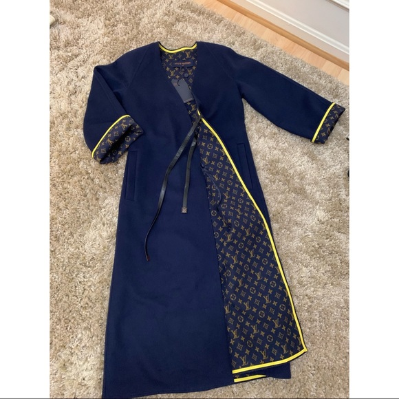 Louis Vuitton Long Wrap Coat with Belt - Picture 2 of 8